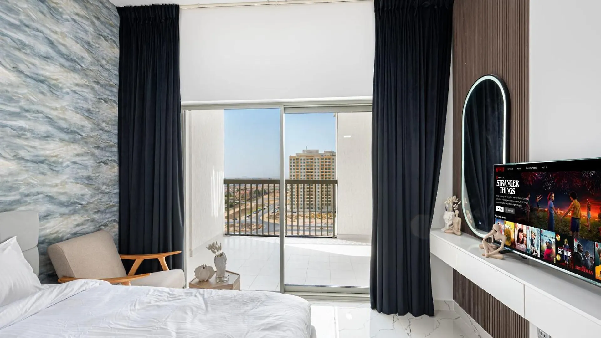 Modern Comfort In Central Dubailand Studio United Arab Emirates